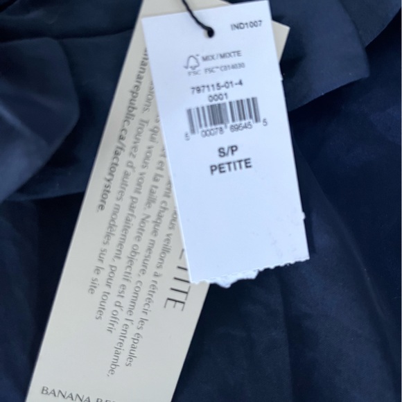 Banana Republic Satin blouse - Picture 4 of 7